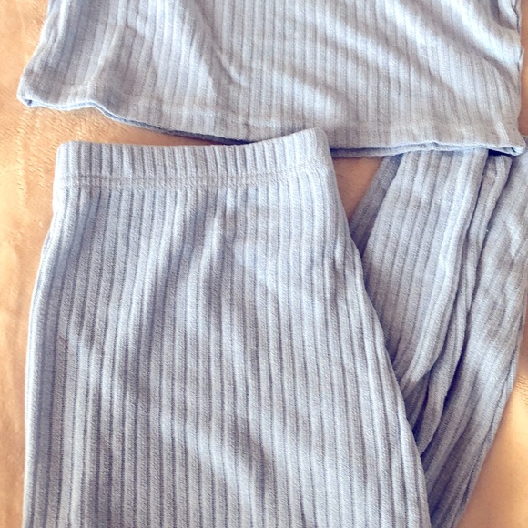 NWOT Rib-Knit Baby Blue Tee and Tie Waist Leggings Set M - Picture 5 of 9